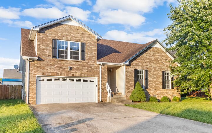 Property Photo:  1389 Bruceton Dr  TN 37042 