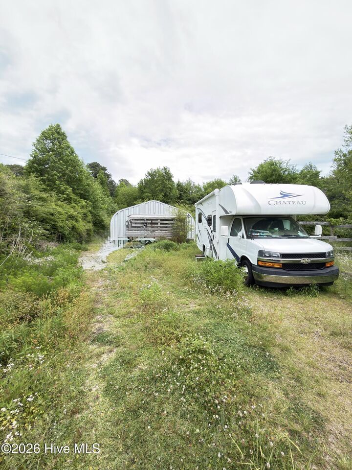 Property Photo: 678 Hunters Creek Road NC 28555