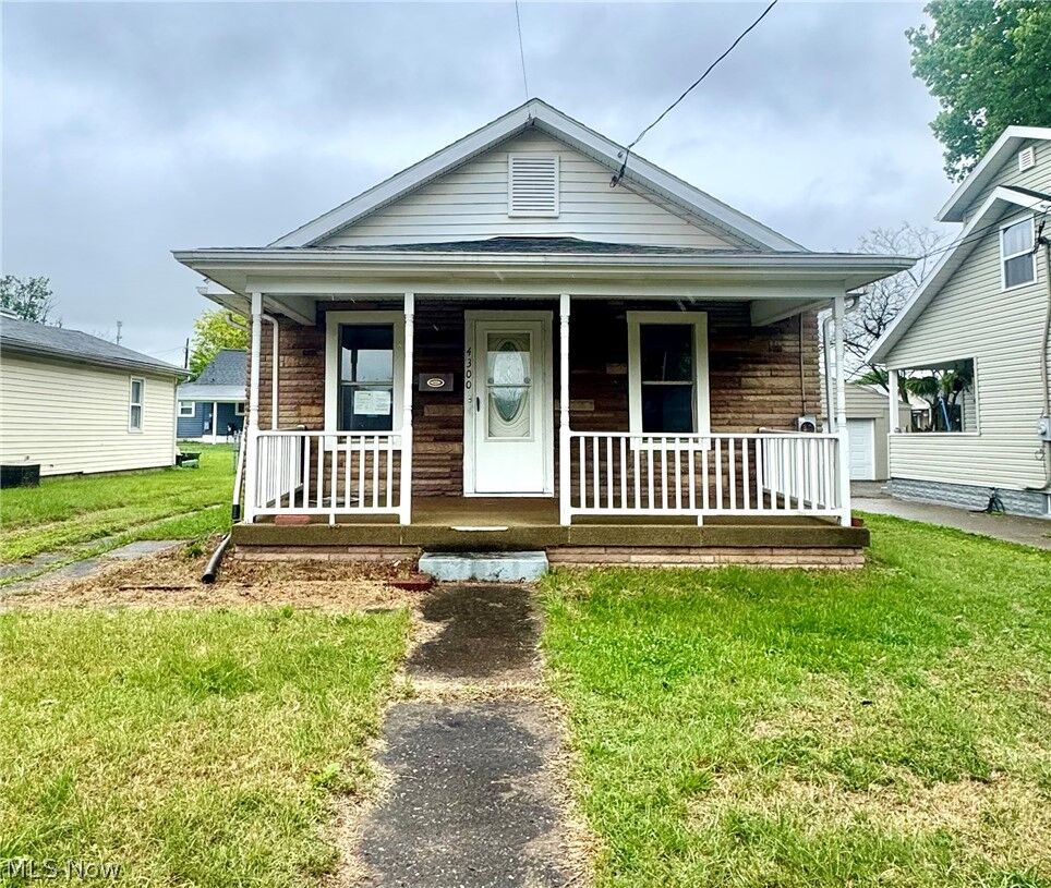 Property Photo:  4300 7th Avenue  WV 26105 