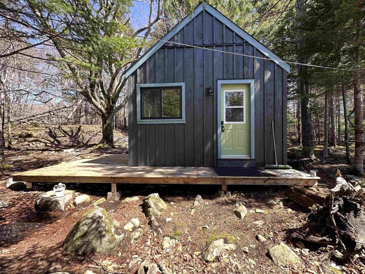 Property Photo:  28 Hummingbird Lane  NS B4V 7S8 