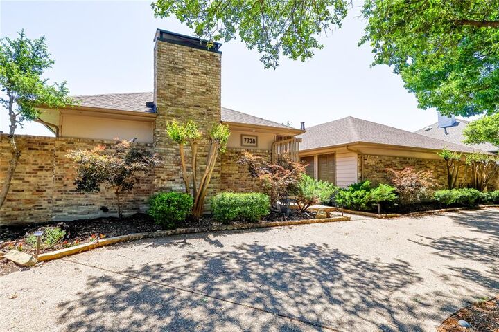 Property Photo: 7728 Bantry Lane TX 75248