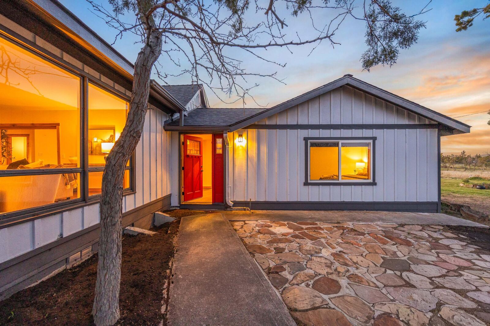 Property Photo:  63130 Stenkamp Road  OR 97701 