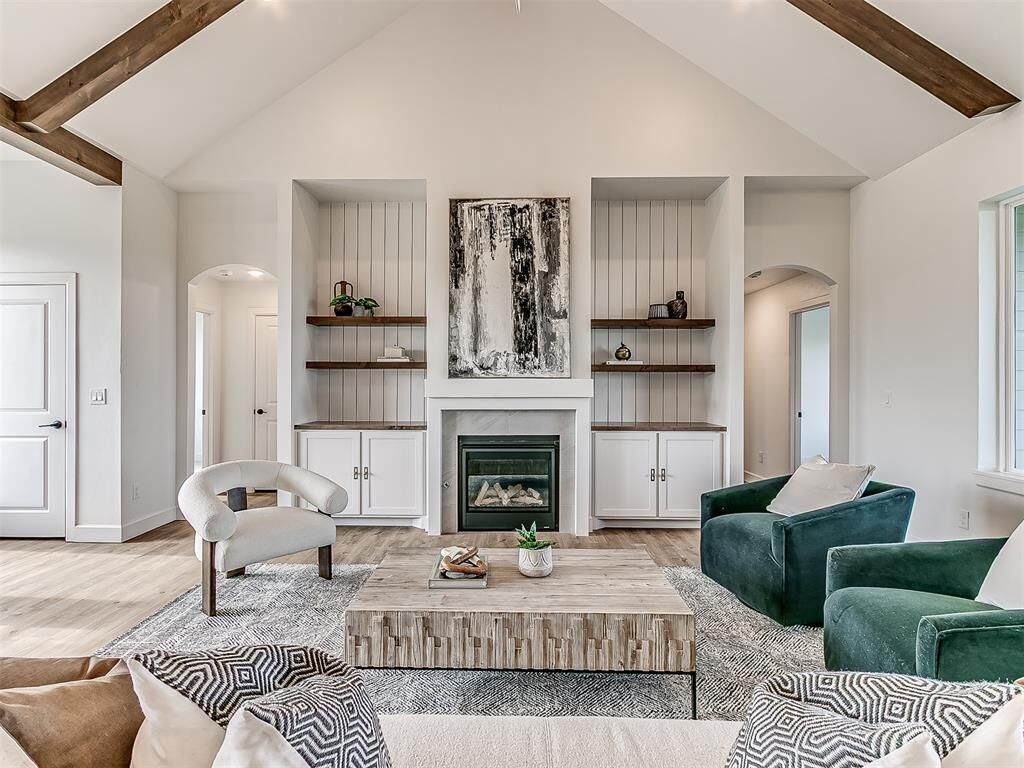Property Photo:  2692 S May Avenue  OK 73044 
