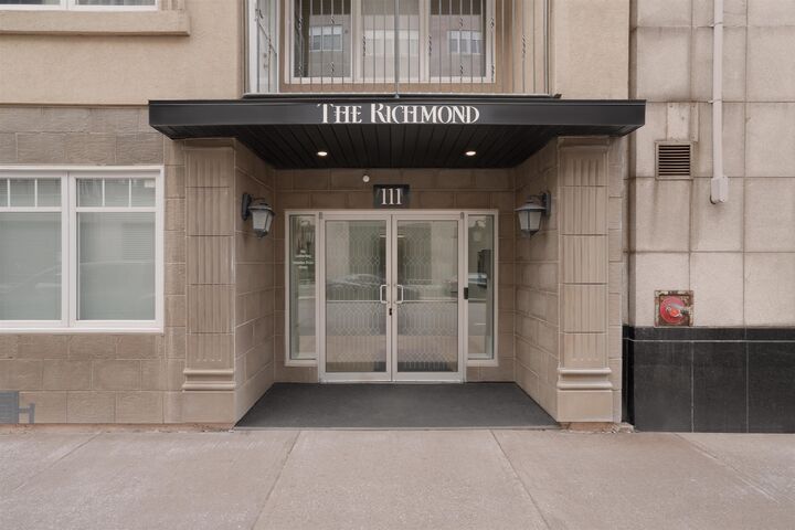 111 Richmond Street 302 — photo 1