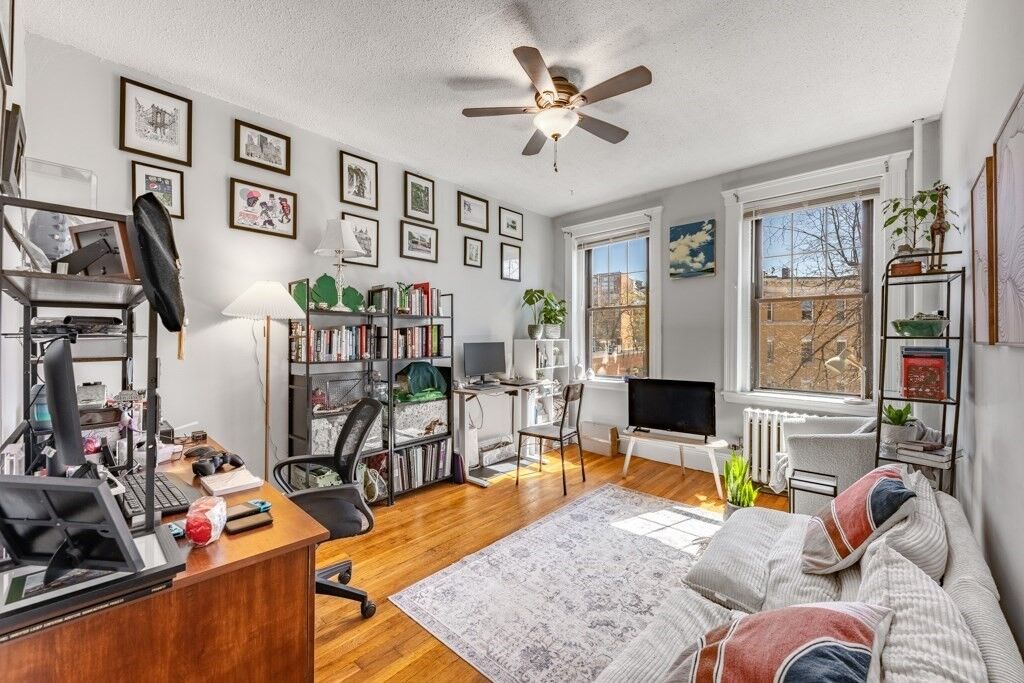Property Photo:  189 Chestnut Hill Avenue 11  MA 02135 
