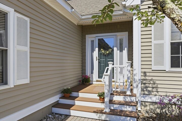 Property Photo:  13 Stone Ridge Rd 13  MA 01886 