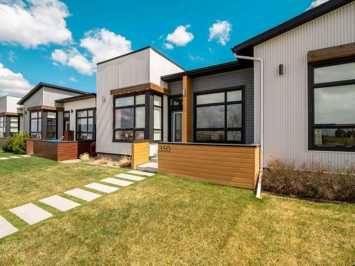 Property Photo:  350 Uplands Boulevard N  AB T1H 7C7 