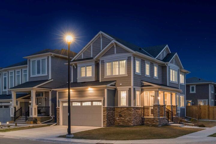Property Photo: 567 Osborne Drive SW AB T4B 5L1