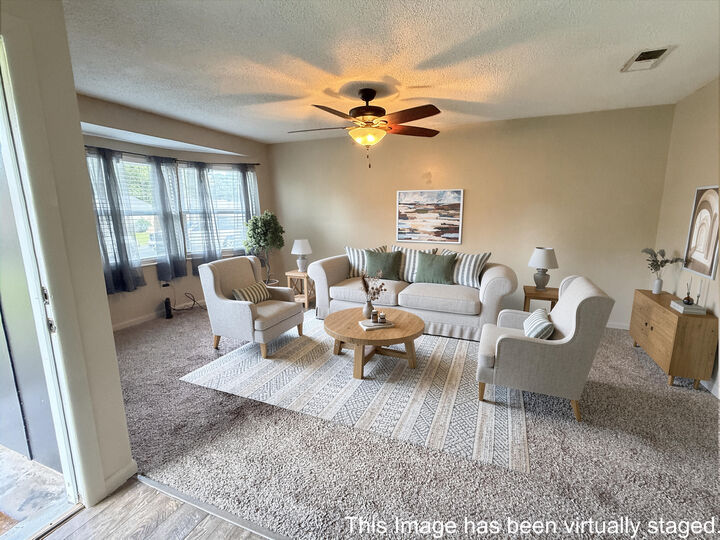 Property Photo: 102 4th St LA 71446