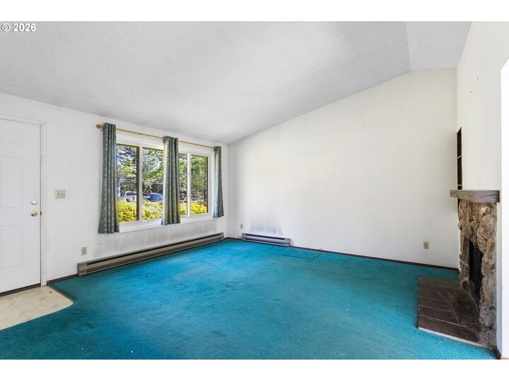 Property Photo:  3909 SW Wilbard St  OR 97219 