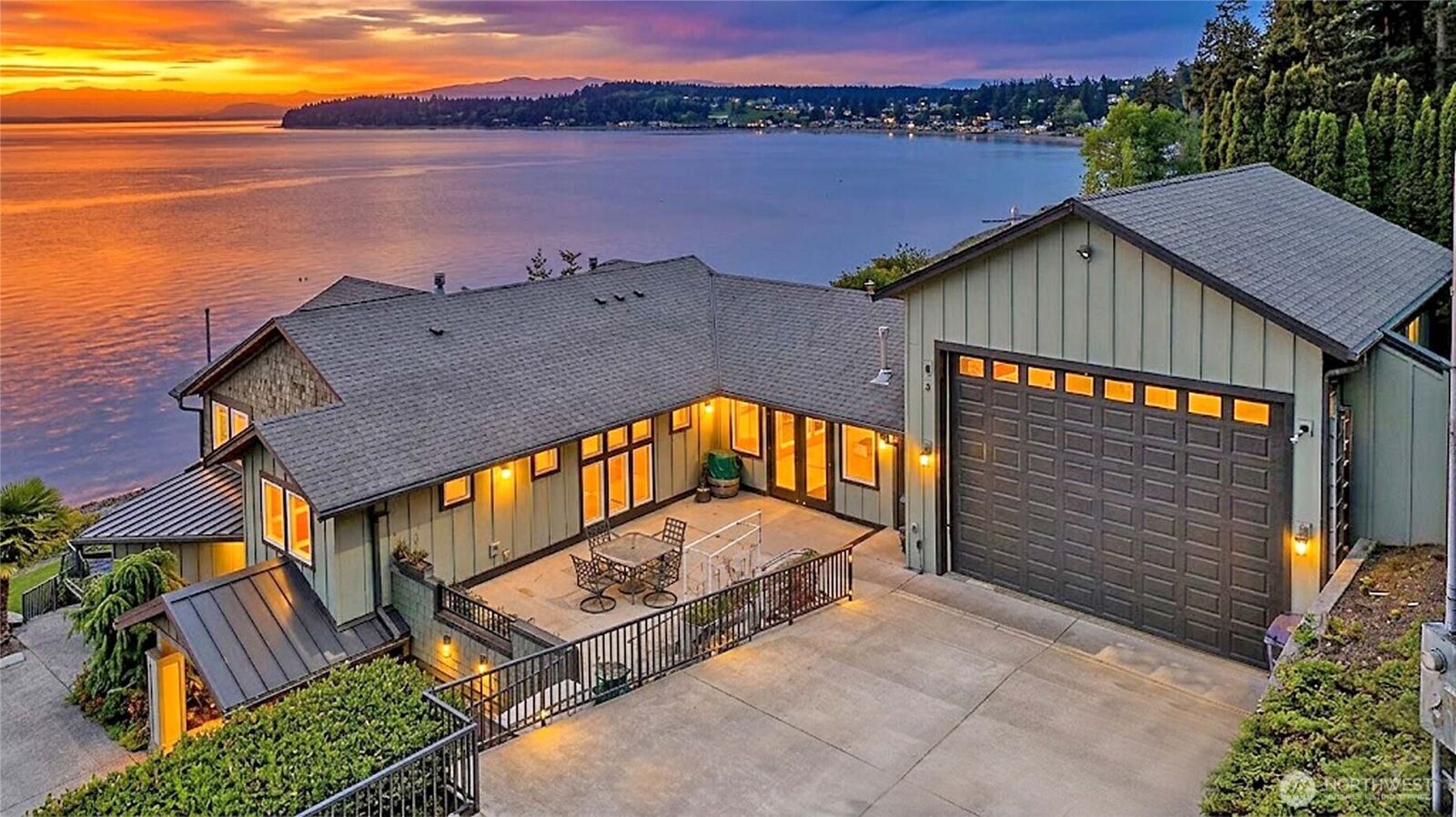 Property Photo: 144 Loon Asea Lane WA 98282