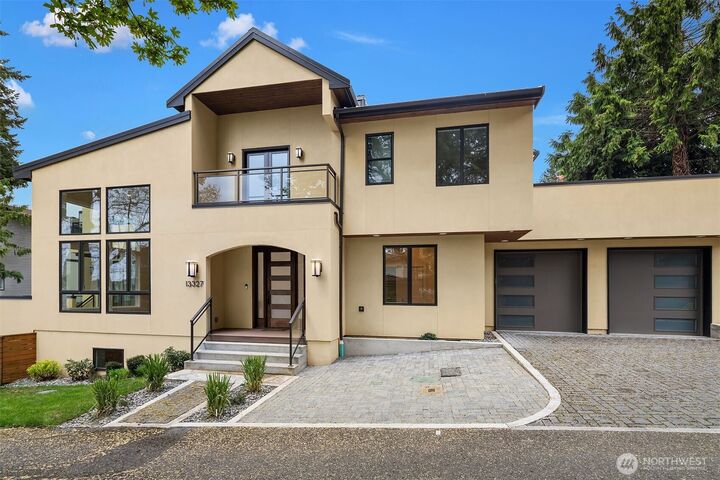 Property Photo:  13327  Holmes Point Drive NE  WA 98034 