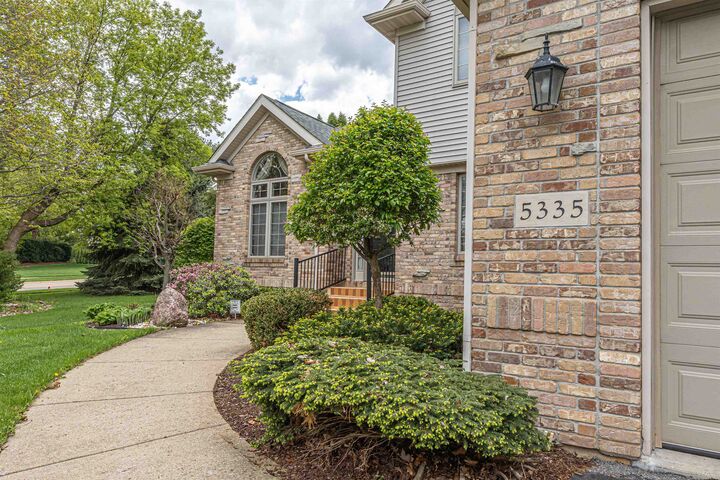 Property Photo:  5335 Parliament Place  IL 61107 