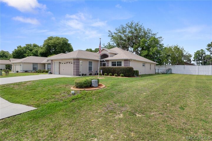 Property Photo:  4517 N Lake Vista Trail  FL 34442 