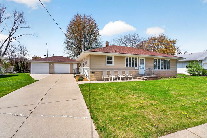 Property Photo:  2101 Welhouse Drive  WI 54130-0000 