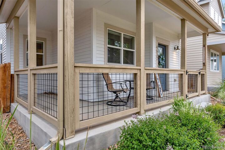 Property Photo:  