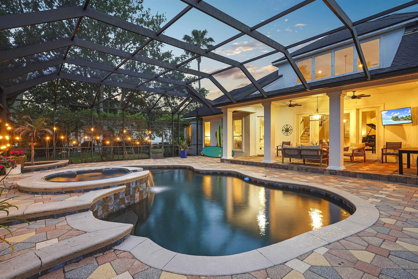 Property Photo: 220 Fiddlers Point Dr FL 32080