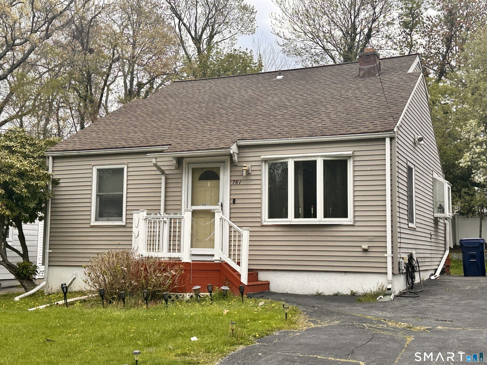 Property Photo:  761 Jones Hill Road  CT 06516 