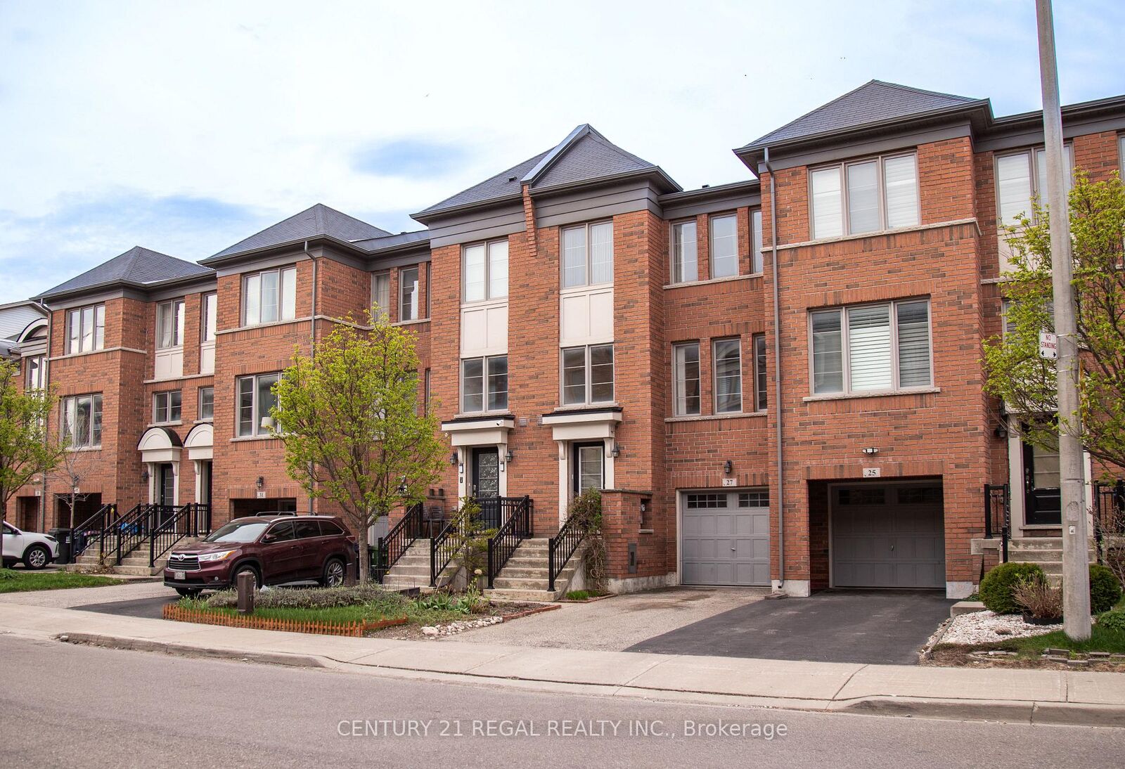 Property Photo: 27 Belanger Crescent S ON M1L 0H3