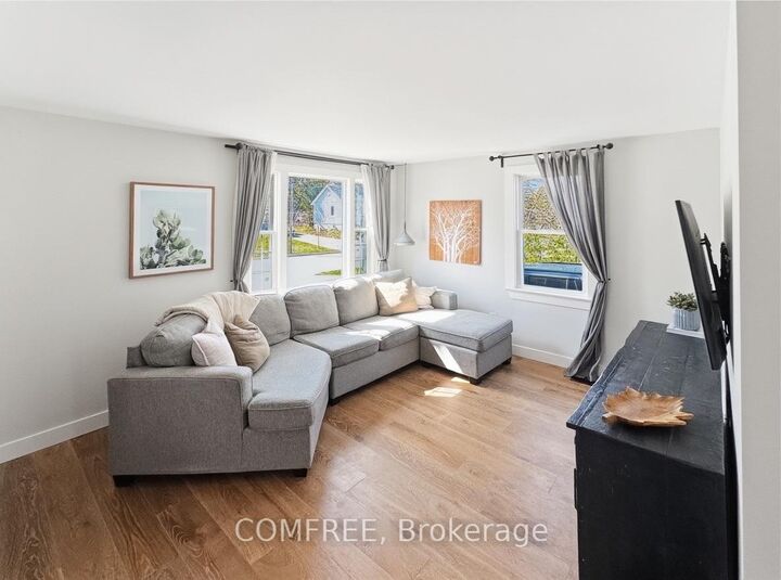 Property Photo: 70 Gunn Street ON L4M 2H5