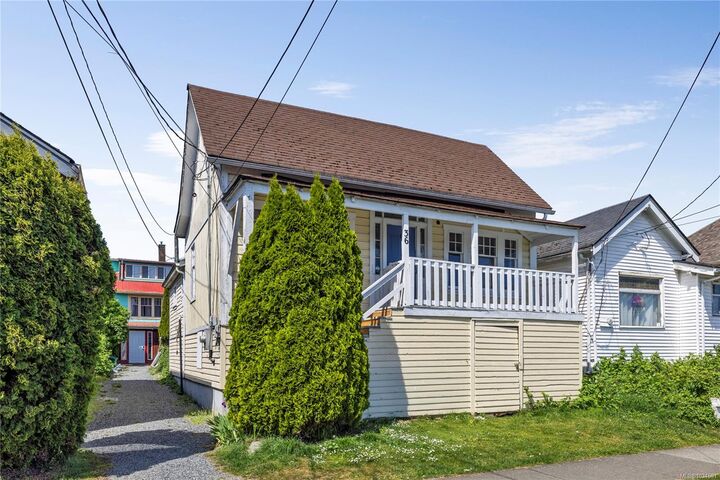 Property Photo:  36 Irwin St  BC V9R 4X1 