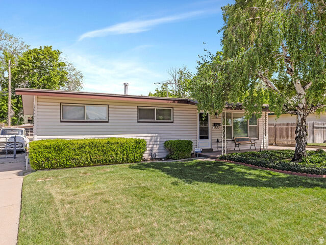 Property Photo:  1502 N 475 W  UT 84015 