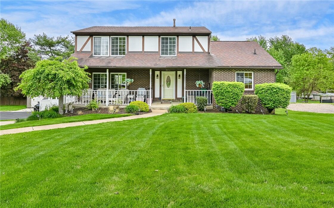 Property Photo:  3511 Sunnyvale Dr  PA 15101 