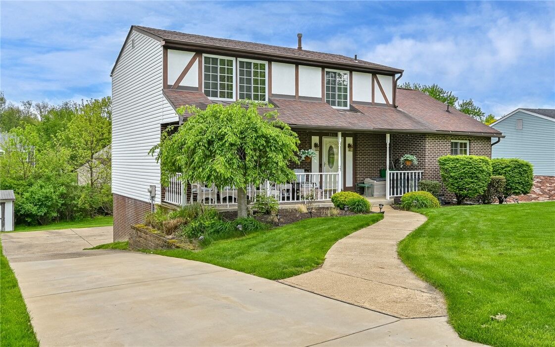 Property Photo: 3511 Sunnyvale Dr PA 15101