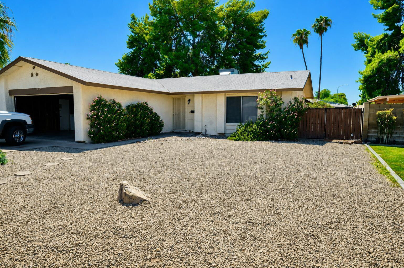 Property Photo:  2139 W Enid Avenue  AZ 85202 