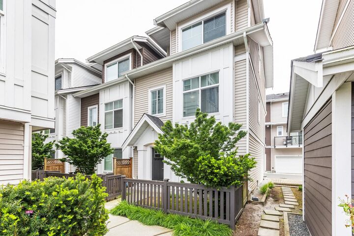 12073 62 Avenue 30 — photo 1