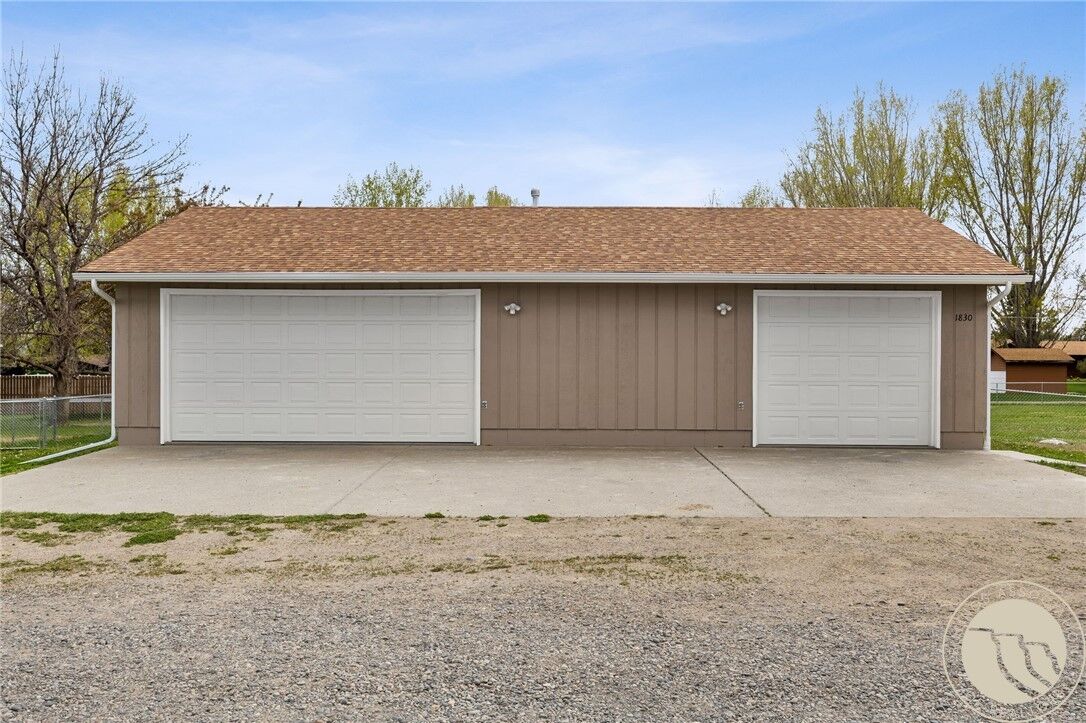 Property Photo:  1830 W Maryland Ln  MT 59044 