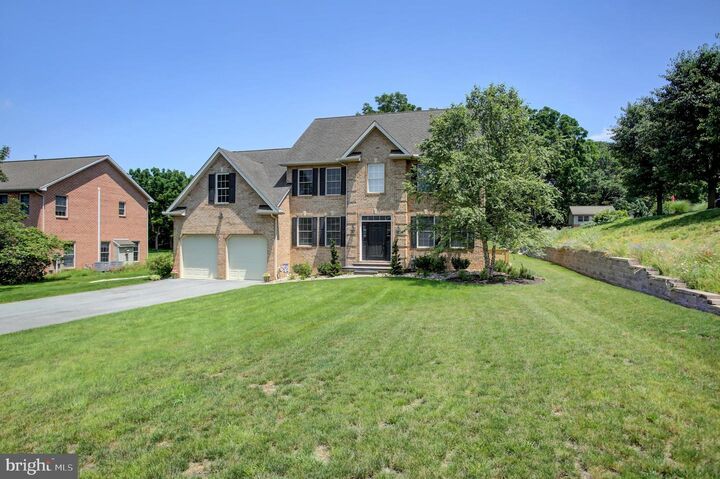 Property Photo:  382 Moss Spring Avenue  PA 17225 