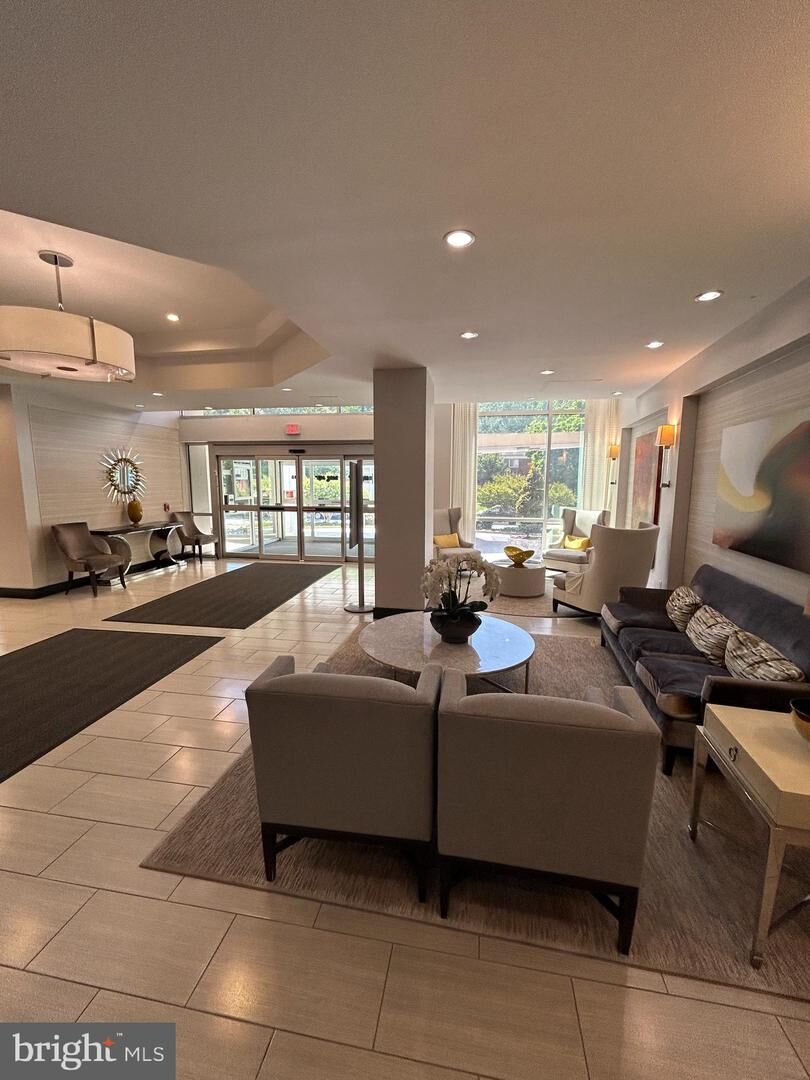 Property Photo:  1225 Martha Custis Drive 505  VA 22302 