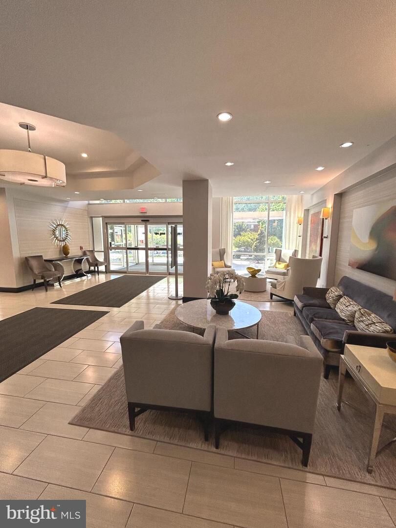 Property Photo:  1225 Martha Custis Drive 505  VA 22302 