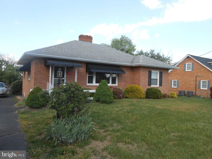 Property Photo: 328 Longview Avenue VA 22601