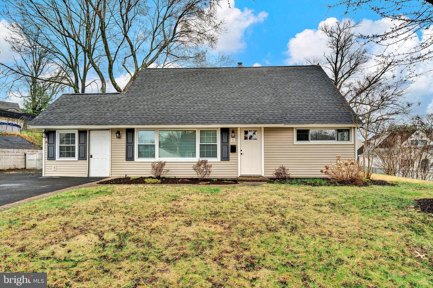 Property Photo:  6 Unity Turn  PA 19056 