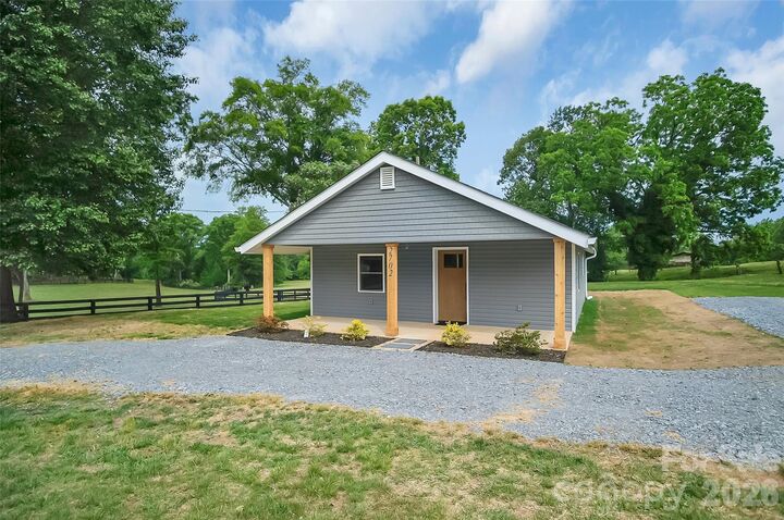 Property Photo:  2702 W Stage Coach Trail  NC 28150 