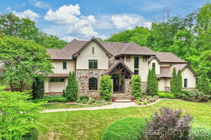 Property Photo:  4901 Carmel Park Drive  NC 28226 