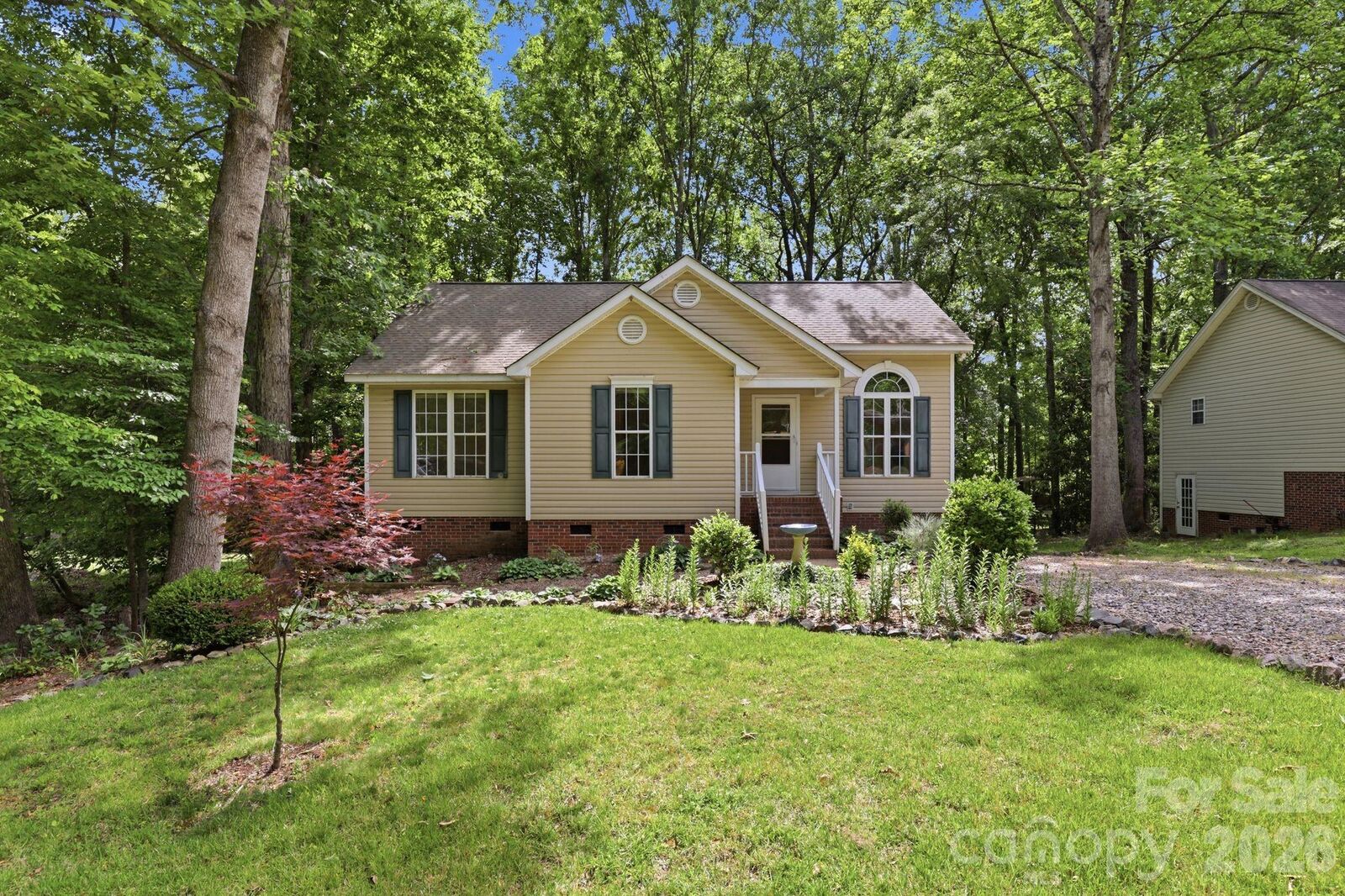 Property Photo:  716 King Street  NC 28173 