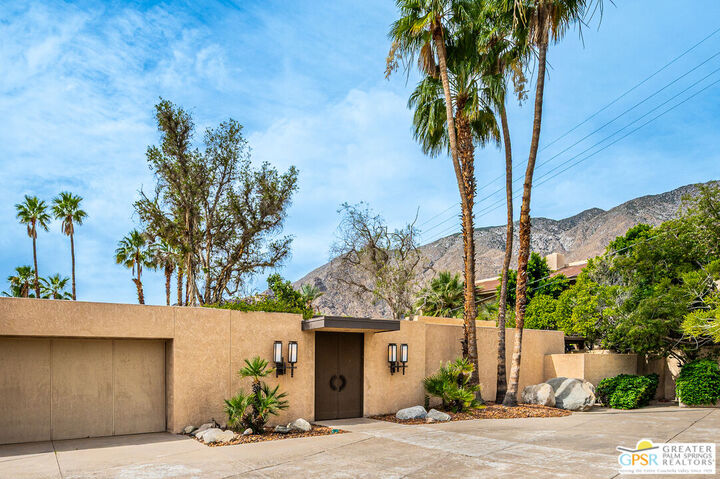 Property Photo:  601 W Stevens Rd  CA 92262 