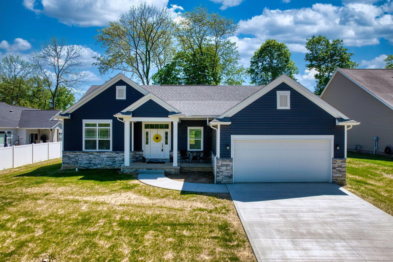 Property Photo:  1725 Pleasantview Drive  OH 43130 