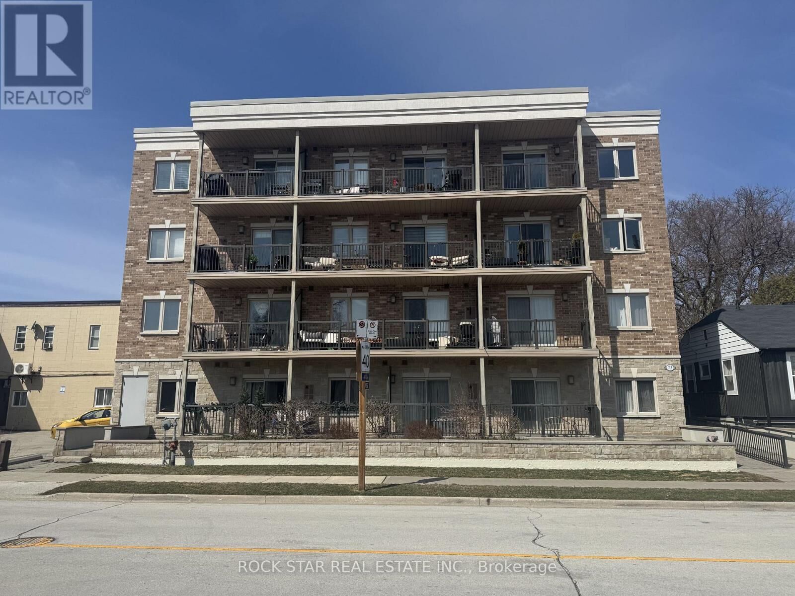 Property Photo:  73 Washington Avenue 305  ON L6K 1W5 