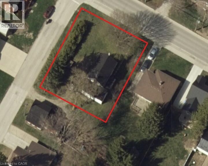 Property Photo:  740 Elma Street West  ON N4W 1W5 