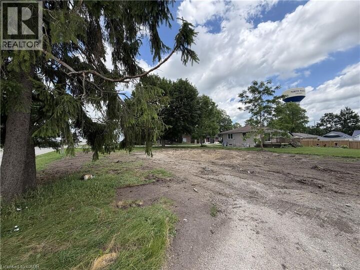 Property Photo:  740 Elma Street West  ON N4W 1W5 