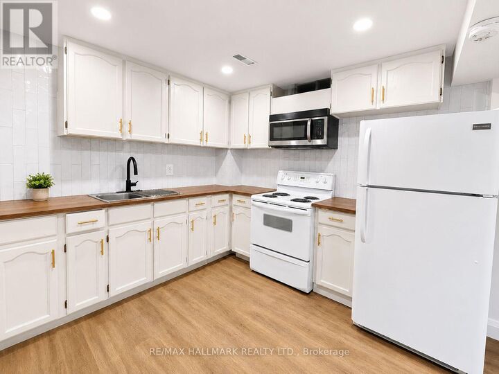Property Photo:  120 Squire Drive Bsmt  ON L4S 1C8 