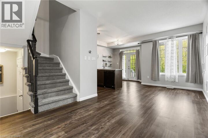 Property Photo: 21 Diana Avenue 32 ON N3T 0G7