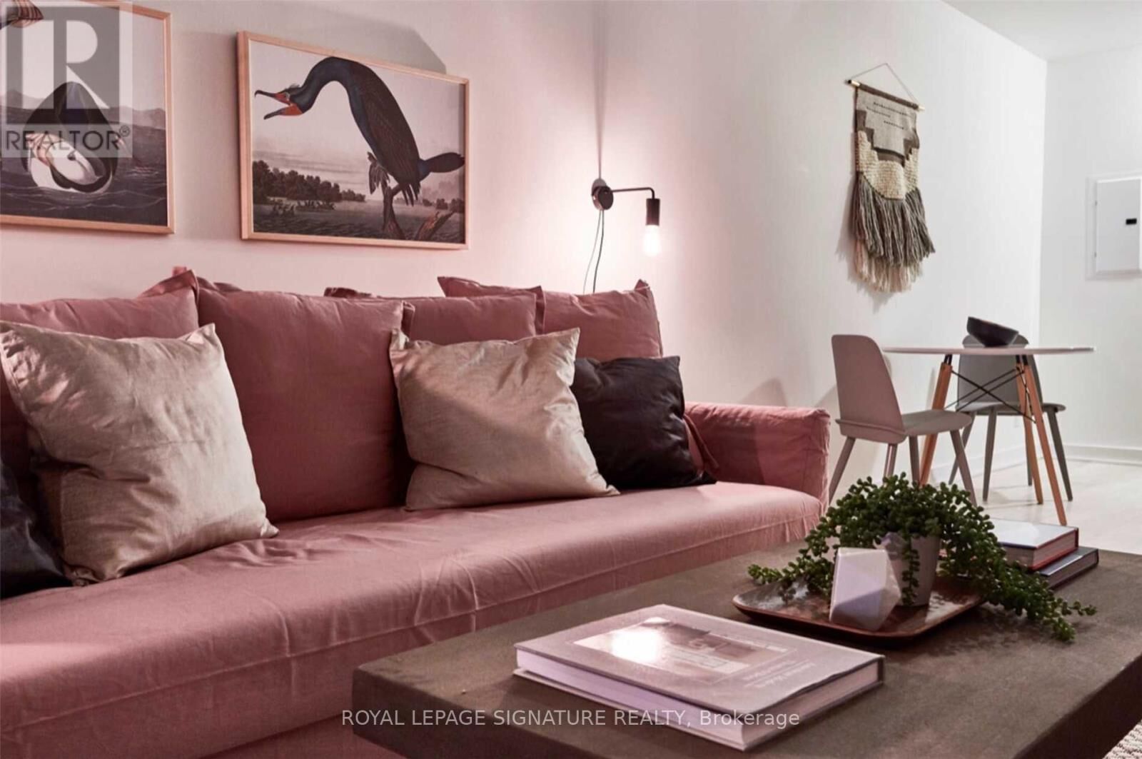 Property Photo:  5 Hanna Avenue 404  ON M6K 0B3 
