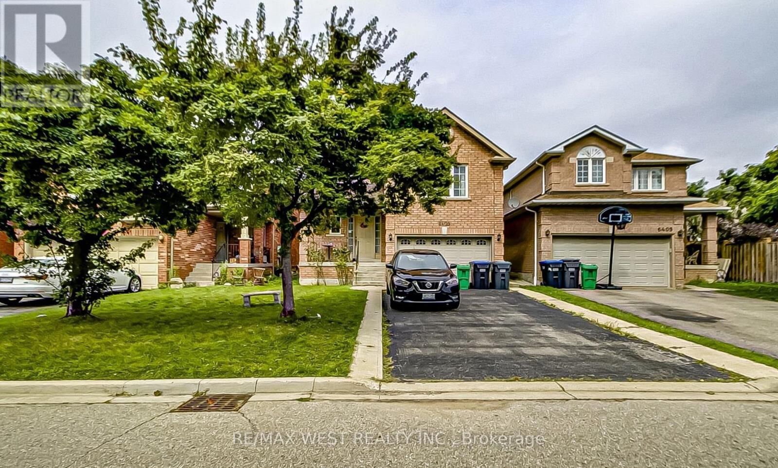 Property Photo:  6409 Torre Drive Basement  ON L5V 2S5 