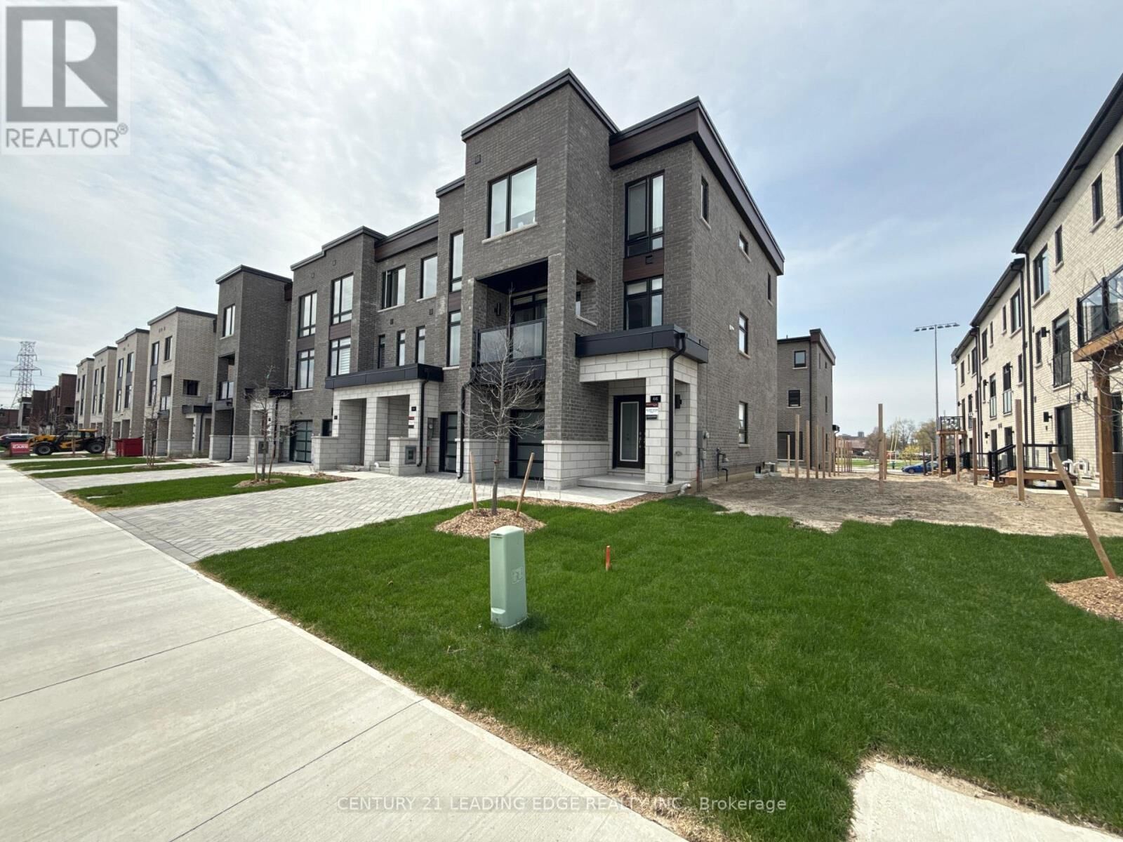 Property Photo:  66 Danielle Moore Circle  ON M1P 0G9 
