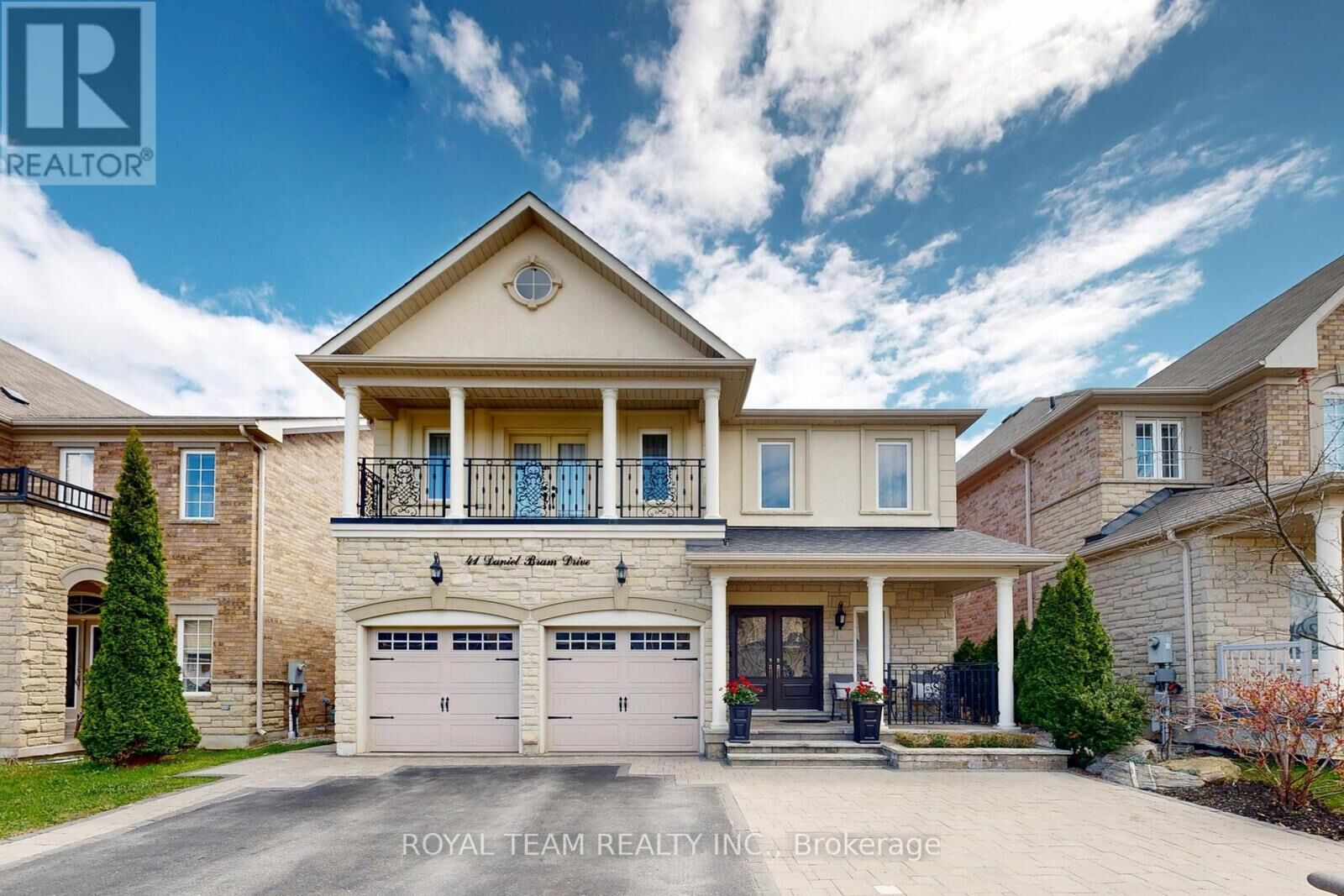 Property Photo:  41 Daniel Bram Drive  ON L6A 0L4 